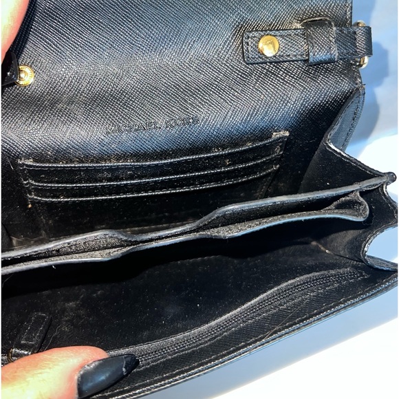 MICHAEL KORS: Black Crossbody with Gold Chain. BLACK LEATHER. - Picture 2 of 5